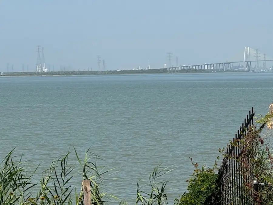 3215 Bay Oaks Harbor Drive, Baytown, TX 77523 - #2