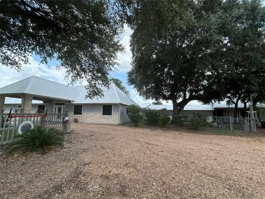 7618 Meiners Road, Ledbetter, TX 78946 - #2