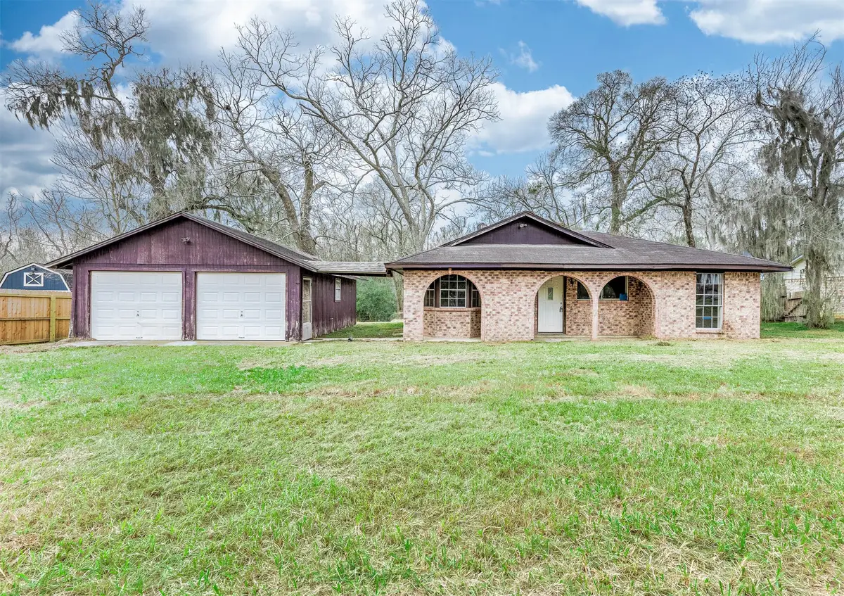 1431 County Road 934, Sweeny, TX 77480 - #1