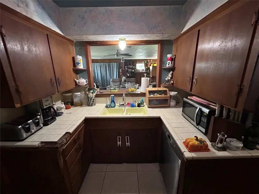 2431 Bayou Dr Drive, League City, TX 77573 - Image #3