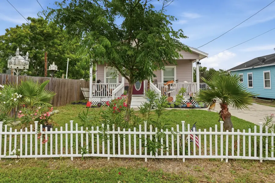 1816 Highway 35 S, Rockport, TX 78382 - #2