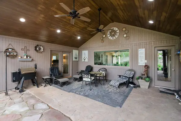 15807 Brookvilla Drive, Houston, TX 77059