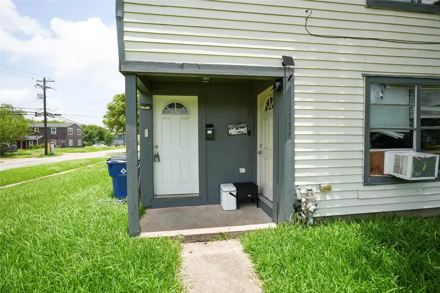 1138 4th Avenue N, Texas City, TX 77590 - #3