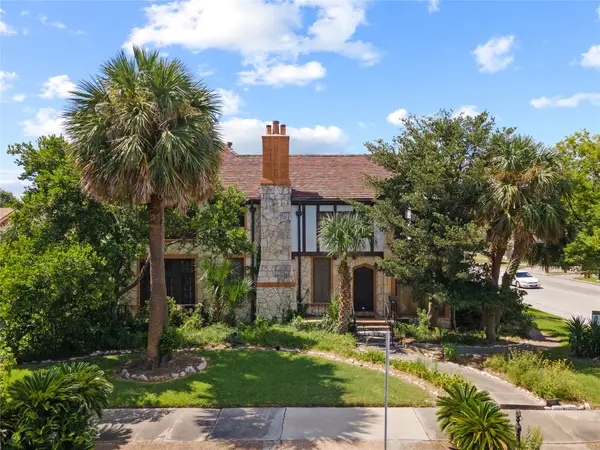 4502 Avenue O, Galveston, TX 77551