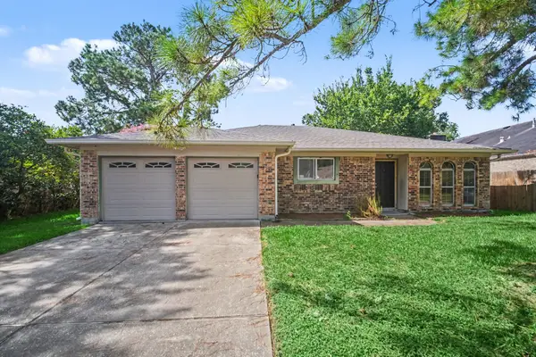 16463 Hickory Knoll Drive, Houston, TX 77059