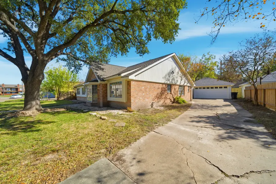 7230 Bayou Forest Drive, Houston, TX 77088 - Image #2