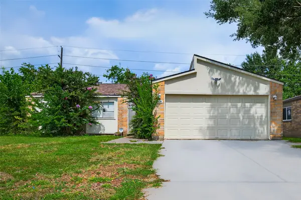 12114 Mckamy Drive, Houston, TX 77067