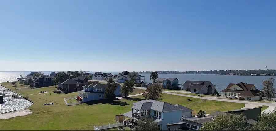 235 Peninsula Drive, Livingston, TX 77351 - #2