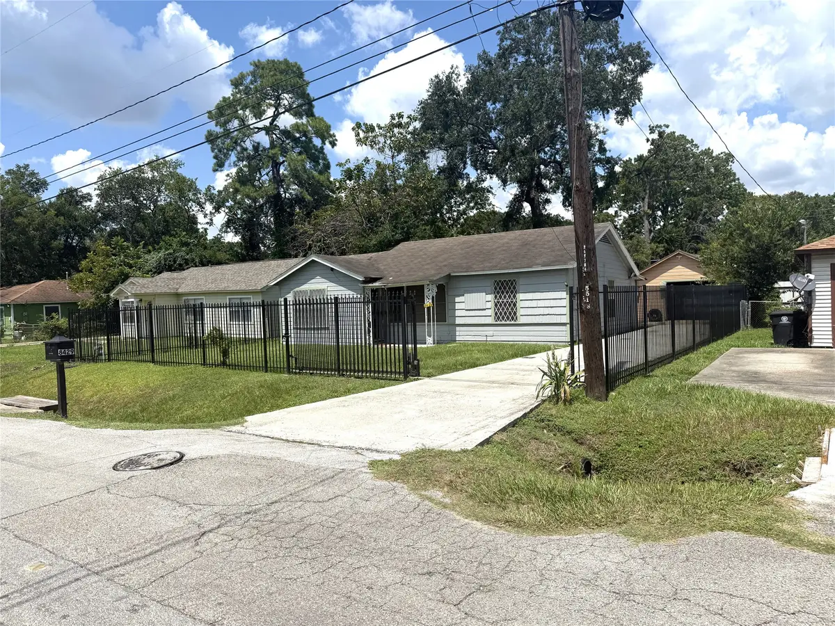 8429 Flintridge, Houston, TX 77028 - #1