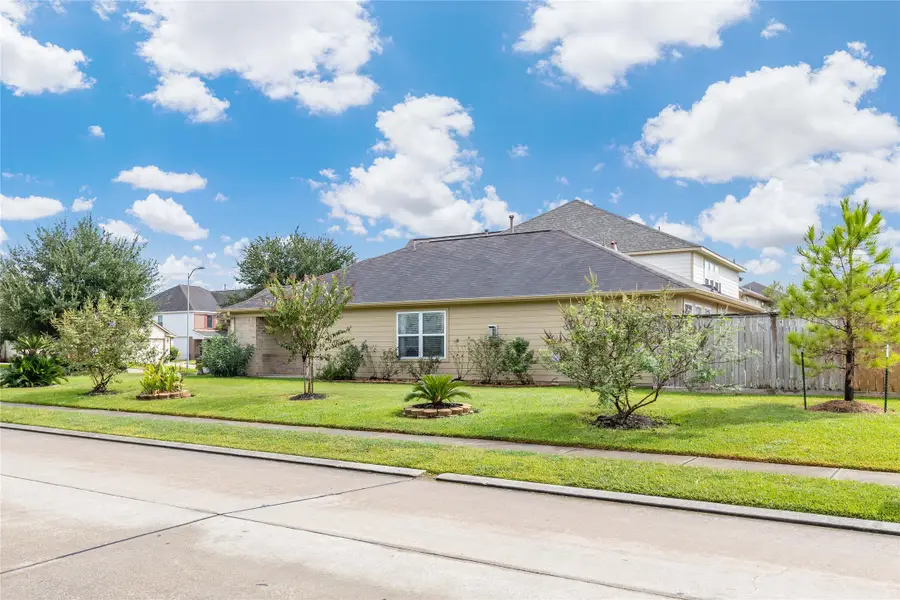 11031 Bauer Elm Street, Houston, TX 77044 - Image #2