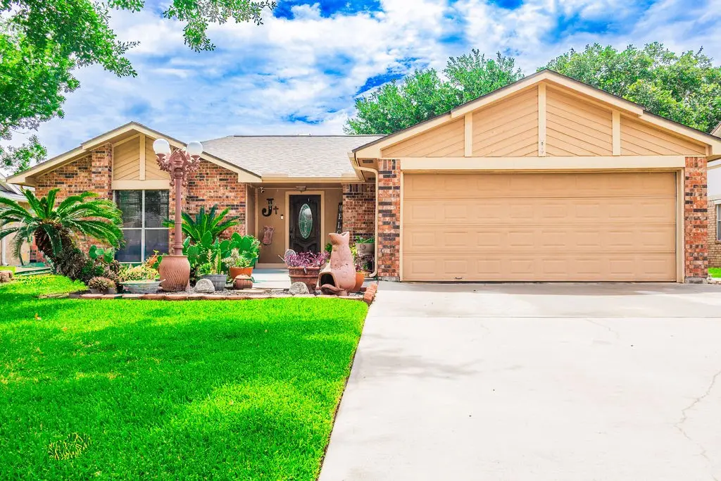 707 Landing Boulevard, League City, TX 77573 - #1