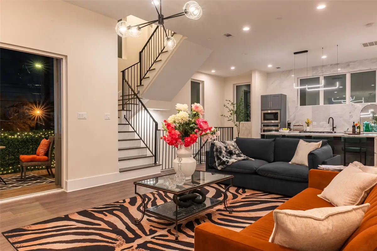 915 Thompson Street, Houston, TX 77007 - #1