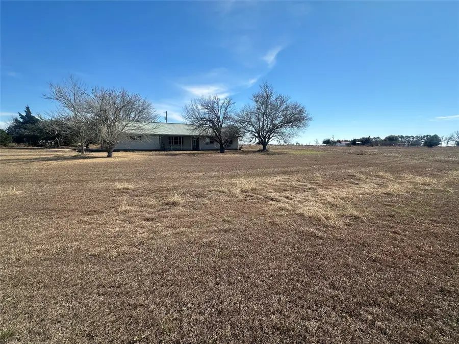 000 Swiss Alp Hills Loop, Schulenburg, TX 78956 - #2