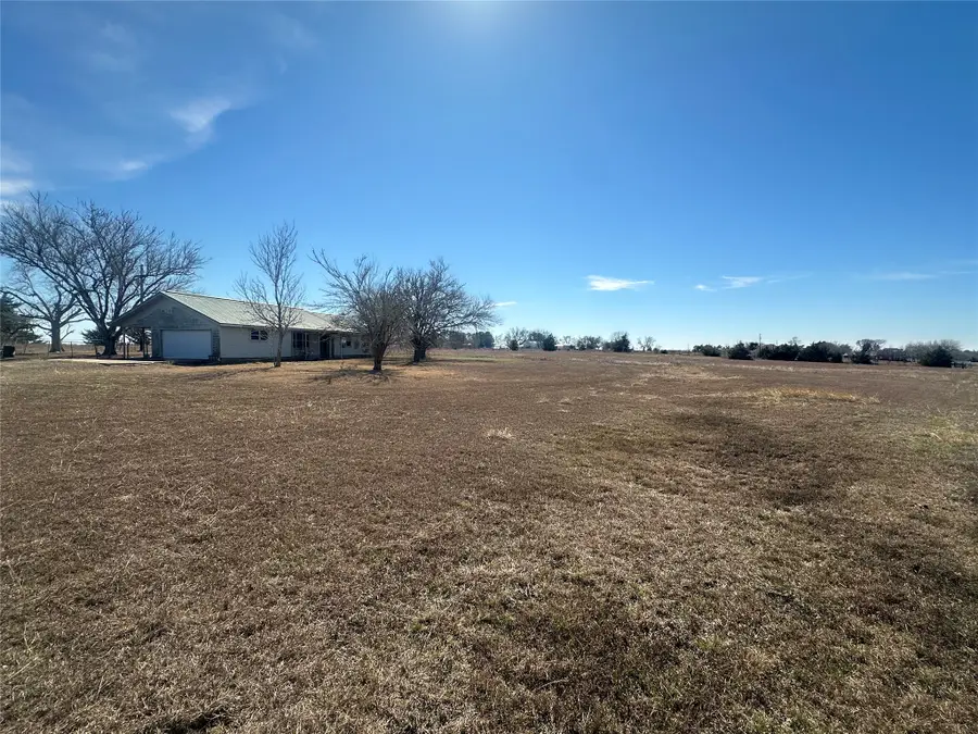 000 Swiss Alp Hills Loop, Schulenburg, TX 78956 - #3