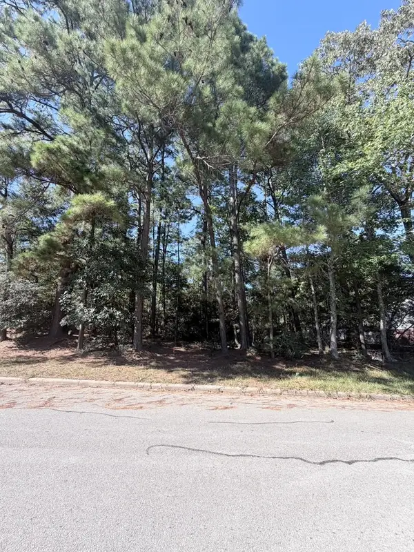 1936 Greentree Drive, Huntsville, TX 77340
