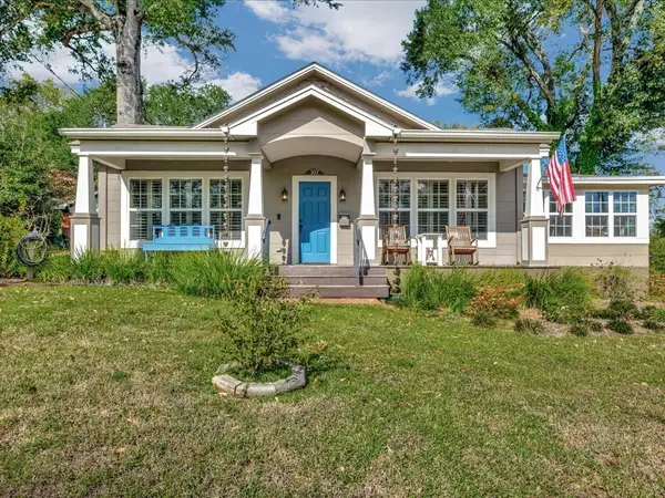 307 E Austin Street, Nacogdoches, TX 75965