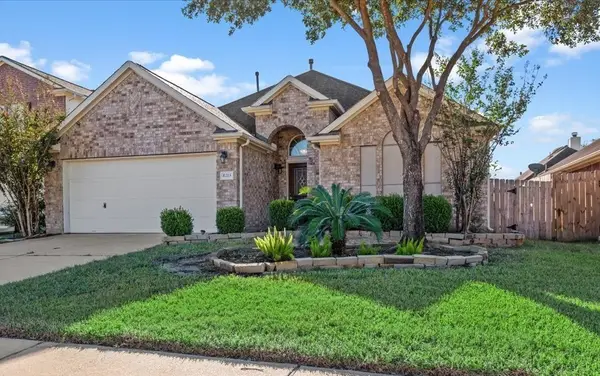 8215 Hayden Cove Drive, Tomball, TX 77375