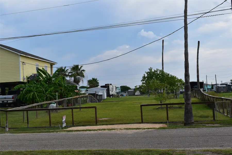 1197 County Road 202, Sargent, TX 77414 - #2