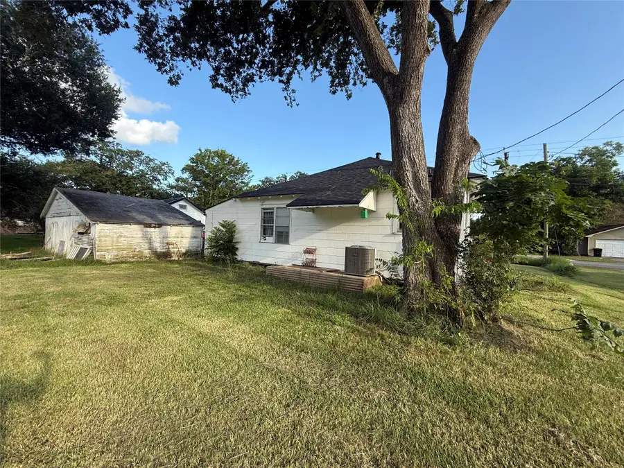 2213 Matthews Street, Bay City, TX 77414 - #2