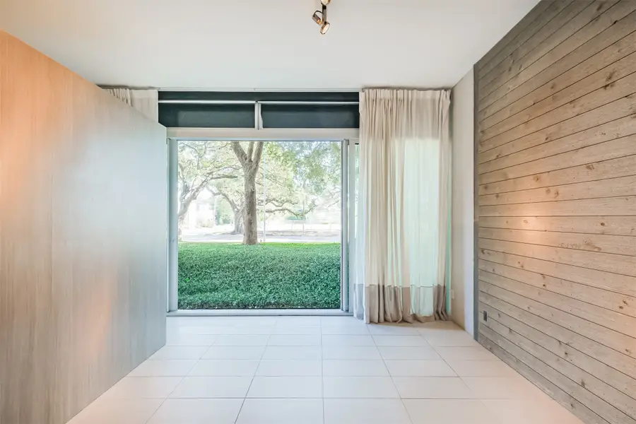 3600 Montrose Boulevard #104, Houston, TX 77006 - Image #3