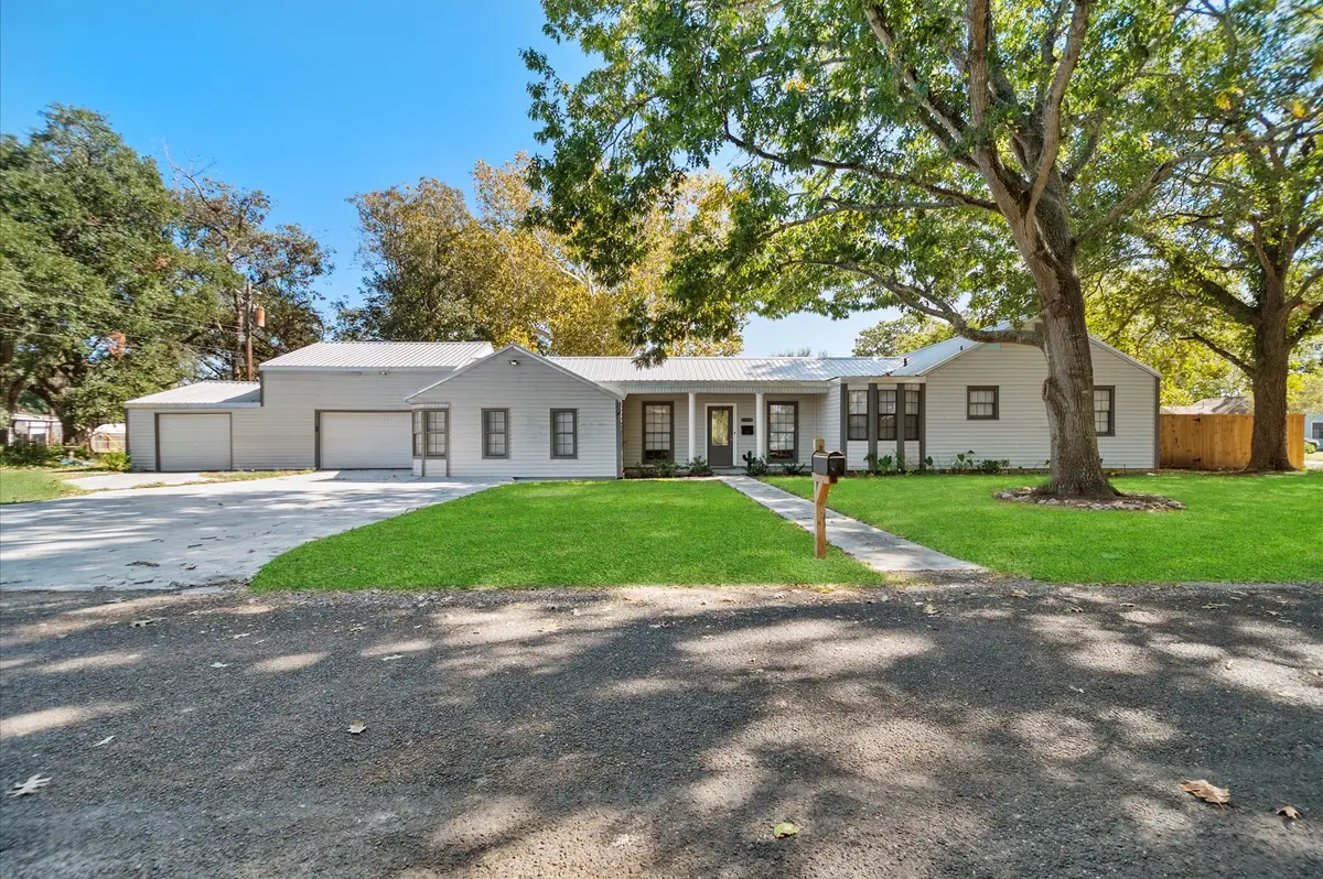 1106 Oriole Lane, Wharton, TX 77488 - Image #1