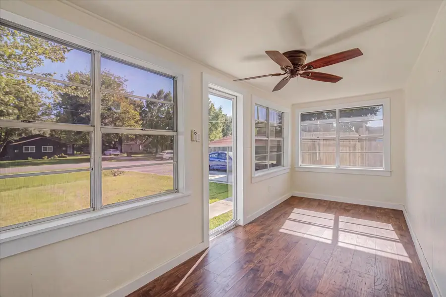 805 Trinity Street, Anahuac, TX 77514 - #3