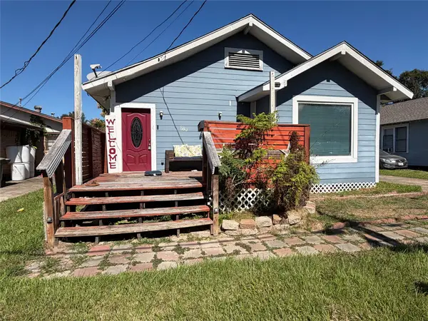 880 Prairie Street, Beaumont, TX 77701