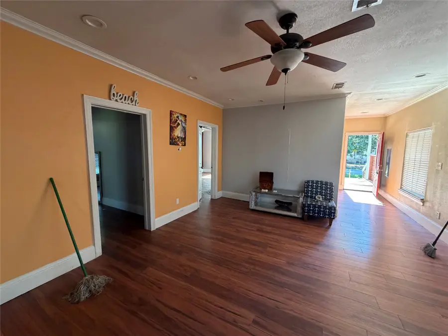 880 Prairie Street, Beaumont, TX 77701 - #3