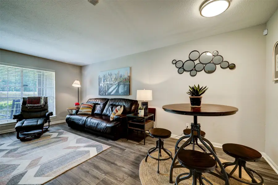 1860 White Oak Drive #359, Houston, TX 77009 - Image #2