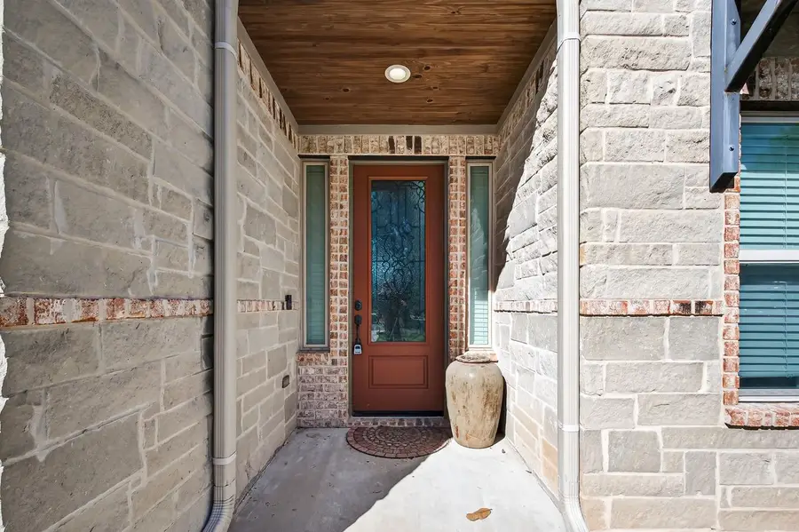 912 Roberts Street, East Bernard, TX 77435 - Image #2