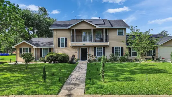 7923 Glenview Drive, Houston, TX 77061
