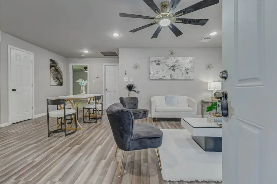 801 Stubbs Street, La Marque, TX 77568 - Image #2