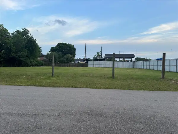 6721 Whitton Drive, Houston, TX 77085