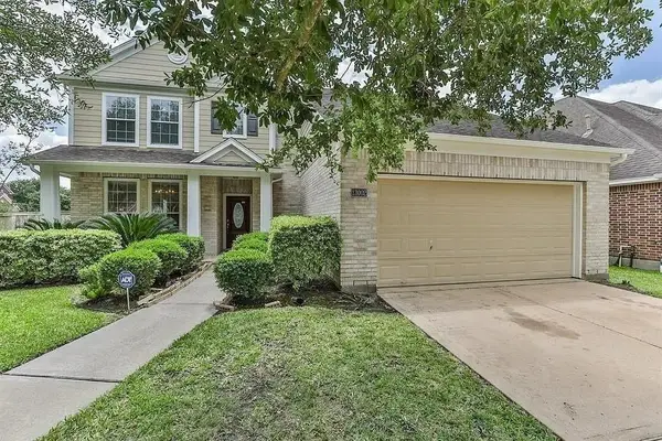 13002 Misty Bay Ln, Pearland, TX 77584