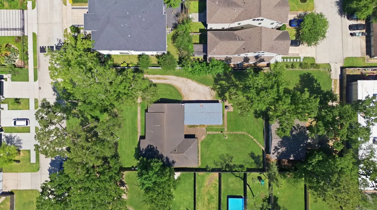 1500 Jacquelyn Drive And 1501 Early Lane, Houston, TX 77055 - #1