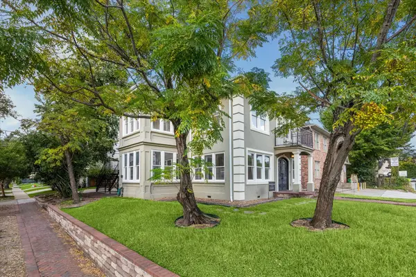 1220 W Gray Street, Houston, TX 77019