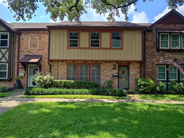 2252 Shadowdale Drive #362, Houston, TX 77043