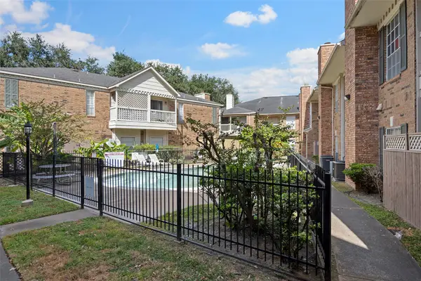 2626 Holly Hall Street #1211, Houston, TX 77054