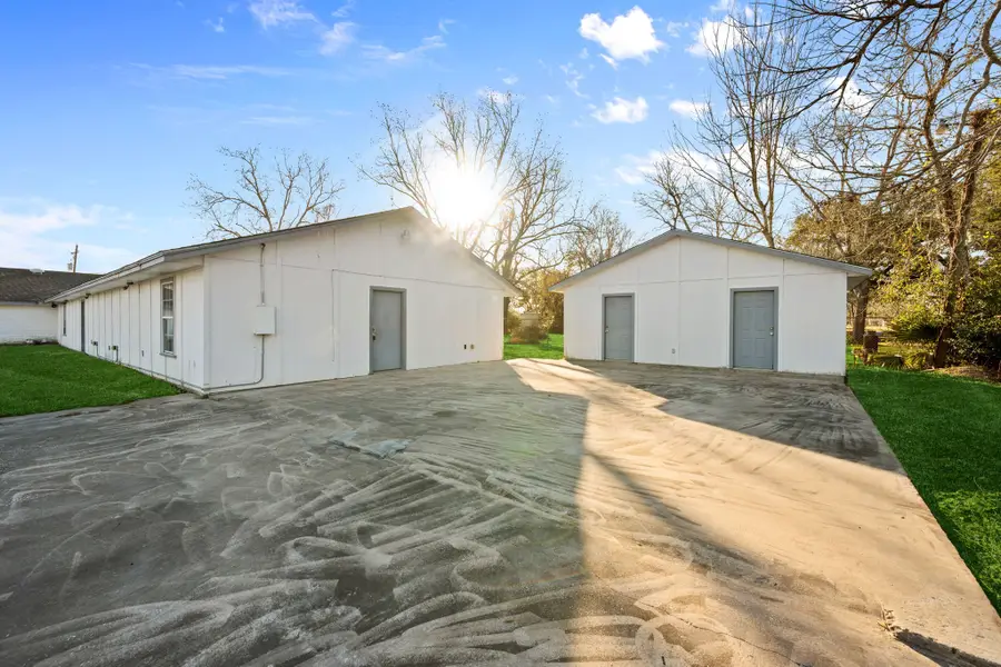 114 Main Street, Hull, TX 77564 - Image #2