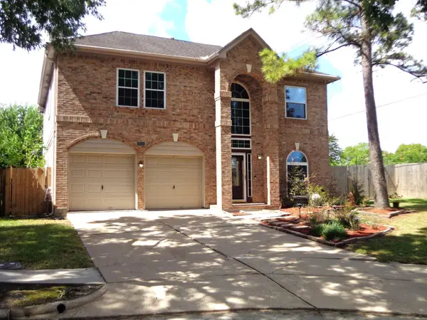1602 Emerald Lake Court, Houston, TX 77062
