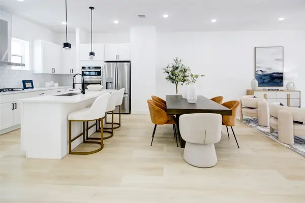 1214 W 24th Street #D, Houston, TX 77008