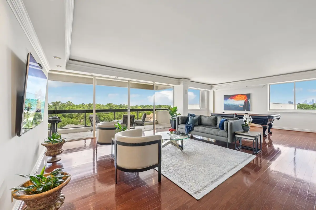 49 Briar Hollow Lane #702, Houston, TX 77027 - Image #1