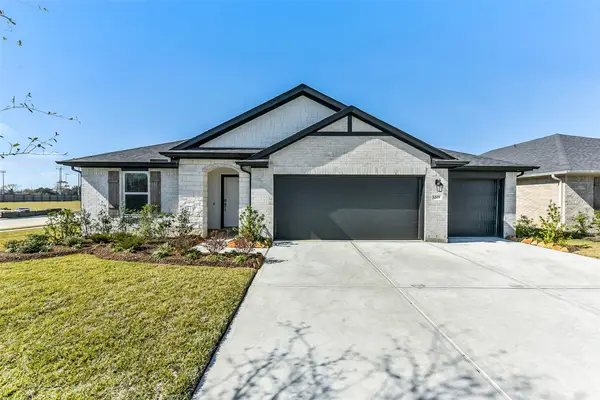 3205 21st Street N, Texas City, TX 77590