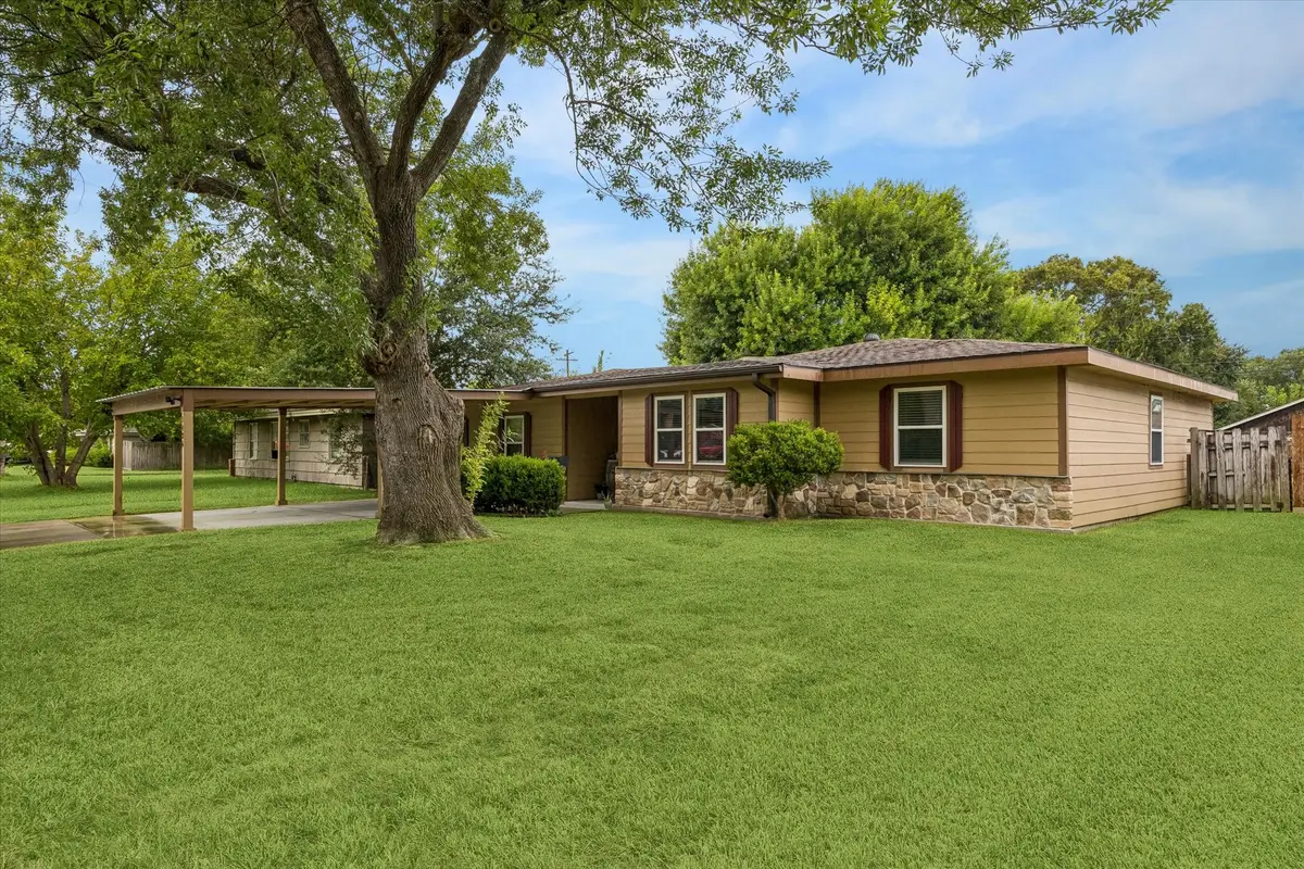 1426 15th Avenue N, Texas City, TX 77590 - #1