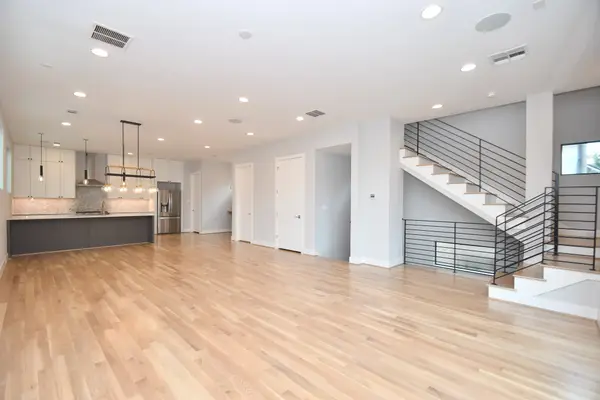 818 Knox Street, Houston, TX 77007