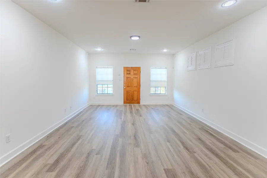 909 E 39th Street, Houston, TX 77022 - #2