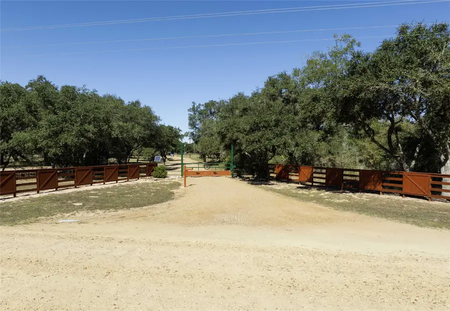 215 Private Road 1048, Hallettsville, TX 77964 - Image #2