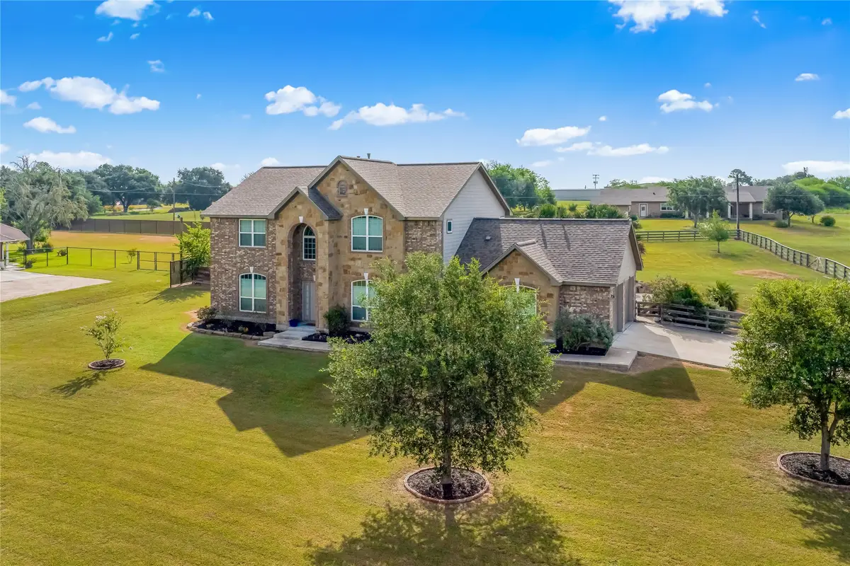 559 County Road 002, Hallettsville, TX 77964 - #1