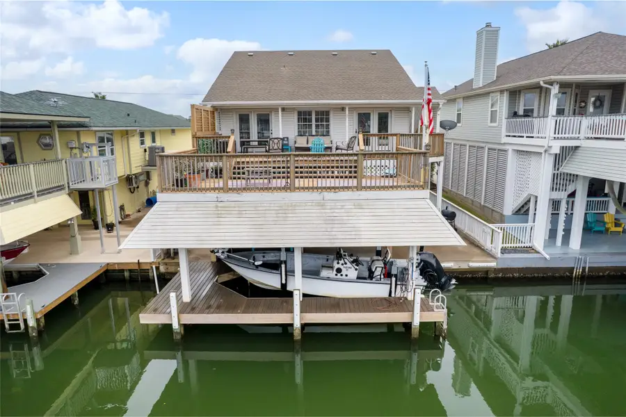 1114 Tiki Dr Drive, Tiki Island, TX 77554 - #2
