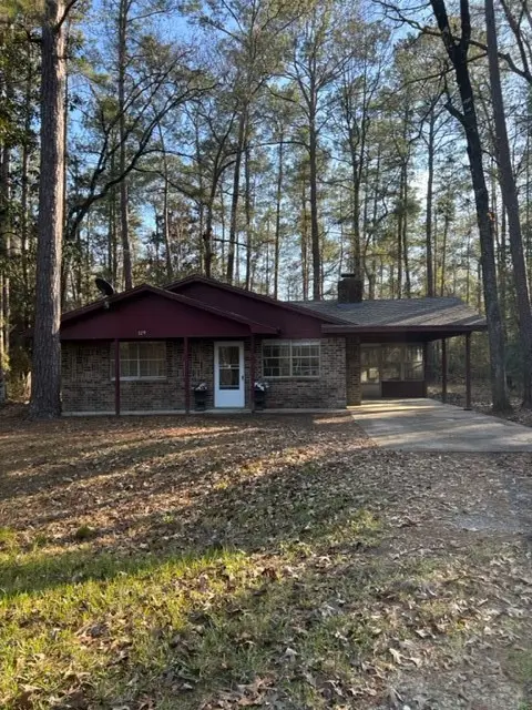 329 Blue Willow Drive, Village Mills, TX 77663